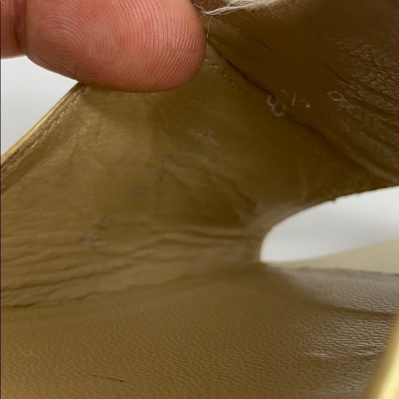 Stuart Weitzman 8.5 Gold Patent Leather Sandals - Picture 9 of 10